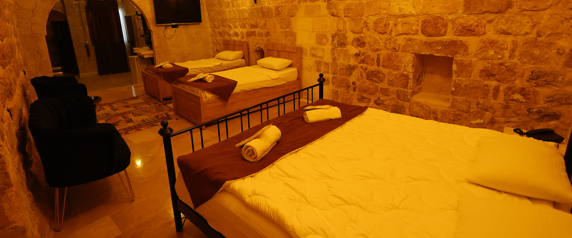 Majestic Manor Boutique Hotel