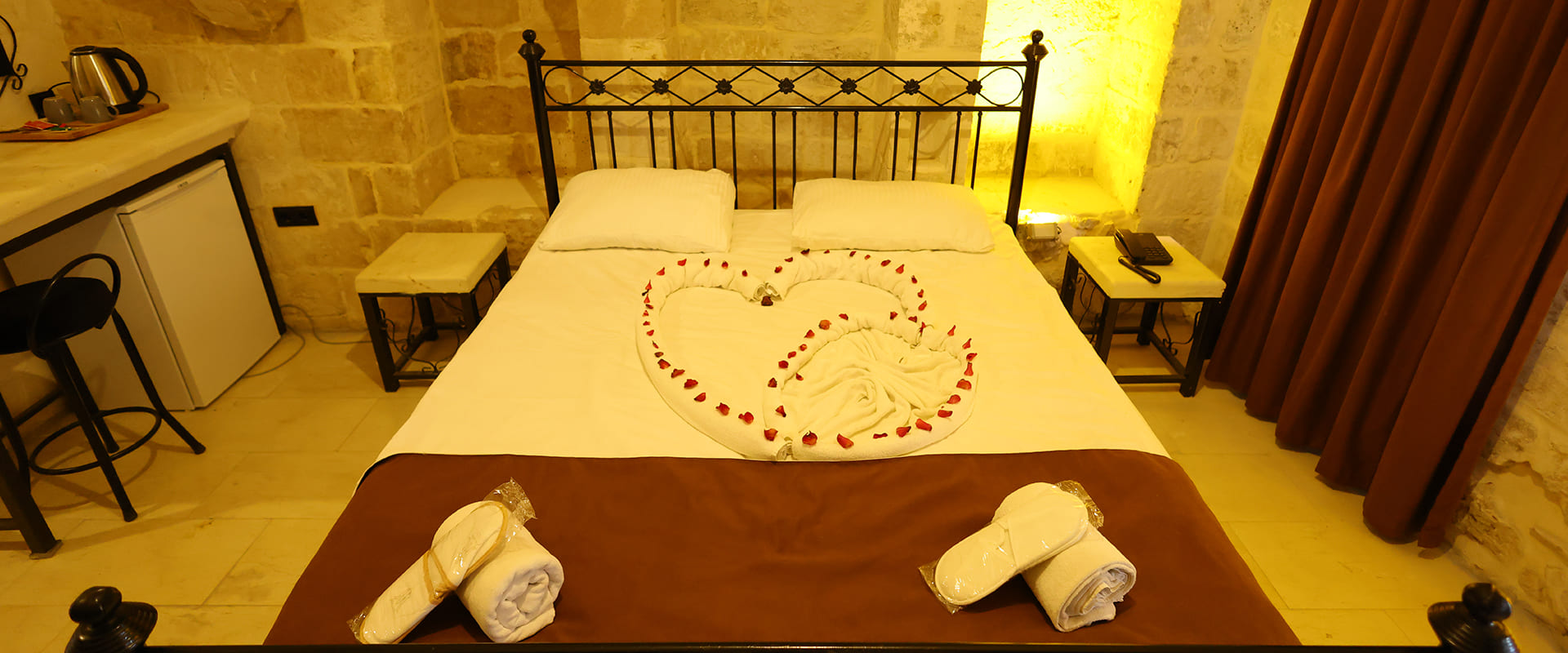 Majestic Manor Boutique Hotel